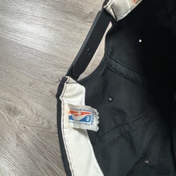 Vintage Sports Specialties Miami Heat Script Hat Snapback NBA Black Fade Cap - Picture 6 of 10